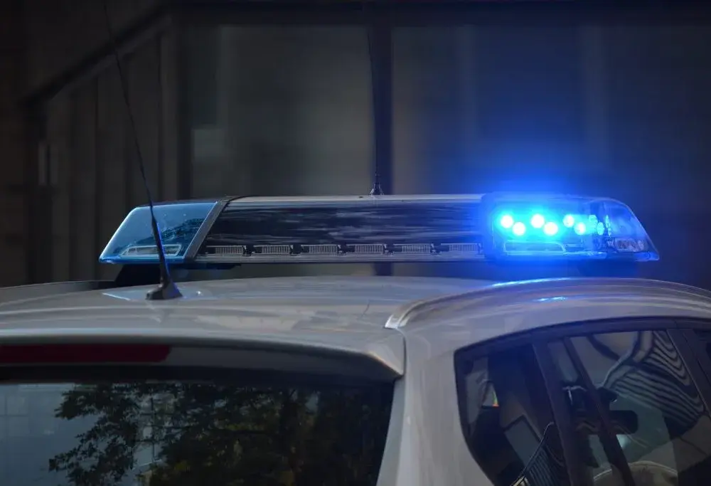 Kiedy policja może wejść na teren prywatny? Poznaj swoje prawa