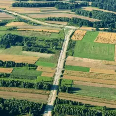 Kto może kupić działkę rolną? Zaskakujące zasady dla nie-rolników