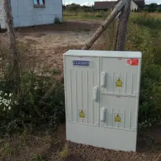Skrzynka elektryczna na działce i co dalej – uniknij kosztownych błędów